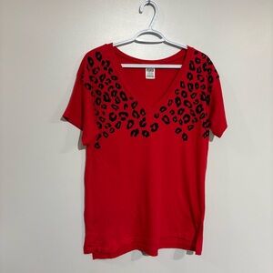 Victoria’s Secret pink teeshirt vneck leopard print